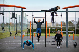kompany outdoor fitness equipment group